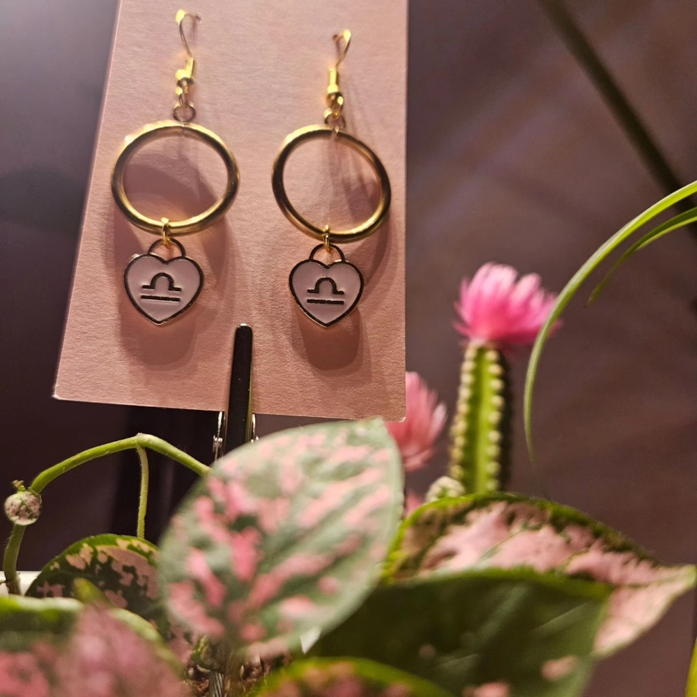 Libra ♎️ pink heart hoop earrings